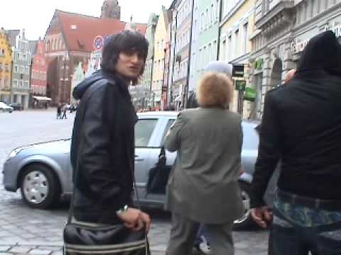 I AM UN CHIEN !! - In Germany