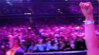 Madonna- Crowd singing "In Every Nation" Washington, D.C. Verizon 9.24.12 Second Night Holiday