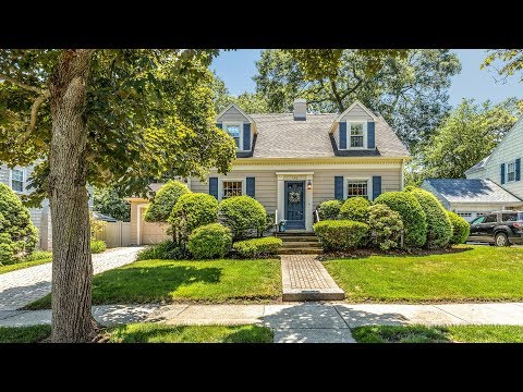 159 Howard St, Melrose MA - Mary Sexton - Tel 781-910-5200