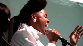 Janelle Monáe: &quot;Cold War&quot; (Acoustic @ Outside Lands 2010)