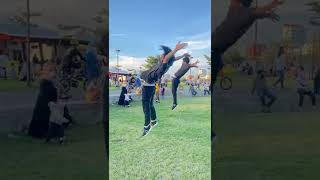 Download lagu Salto depan cewek cewek laut reaksinya 😀 😎 #Shorts #Parkour #Trending #salto #viral mp3 Download lagu Salto depan cewek cewek laut reaksinya 😀 😎 #Shorts #Parkour #Trending #salto #viral mp3
