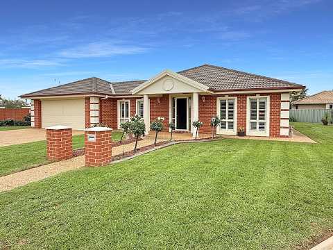 12 Winlee Place, Leeton, NSW 2705, 4 slaapkamers, 2 badkamers, House