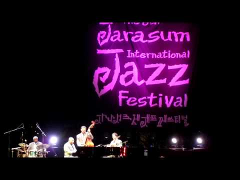 FREDDY COLE IN JARASUM JAZZ FESTIVAL 2011