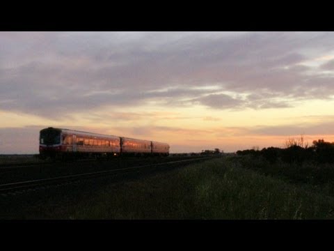 Vline Train: Sprinter Railcars At Sunset (13/10/2011) - PoathTV Railways