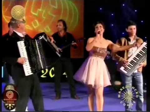 Jadranka i Riste Tusevski so Valandovski svadbari - Valandovski svadbari