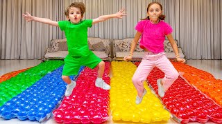 Funny BALLOON FLOOR at Home: Kids Play Together