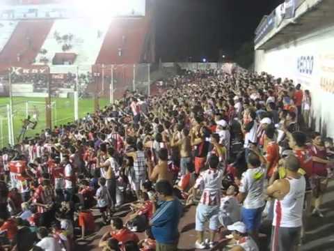 "Hay una cosa que nunca van a  entender â™ª Entretiempo Instituto!" Barra: Los Capangas • Club: Instituto