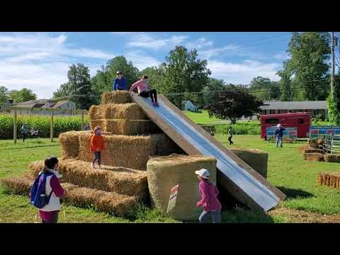 2020-09 Hay bale slide at the corn maze