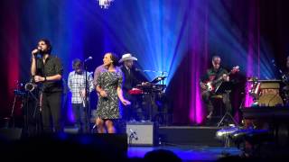 RocKwiz Orkestra with Henry Wagons & Nkechi Anele - Temptation's 'Bout To Get Me