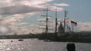 preview picture of video 'Tall ships race 2010 Hartlepool, UK: departure'