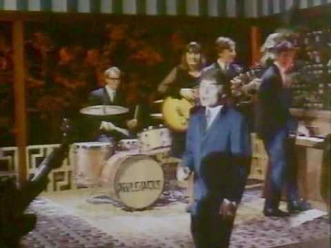 download lagu mp3 mp4 The Applejacks Tell Me When, download lagu The Applejacks Tell Me When gratis, unduh video klip The Applejacks Tell Me When