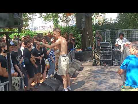 HOFE X 4:40 Gladys day.  DONOSTI