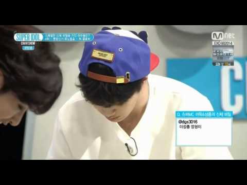 140829 Super Idol Chart Show - Ryeowook SungJong Clover Paper Folding