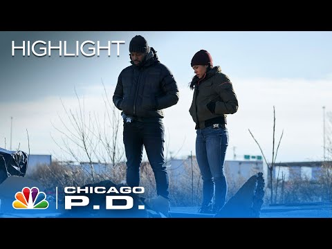 Atwater and Rojas Track a Suspect Who Pulls a Knife on a Bus - Chicago PD