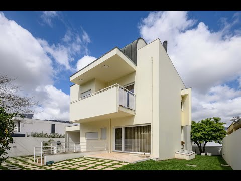 29 Rua Albino Silva Braga | Maia, Portugal - The Agency
