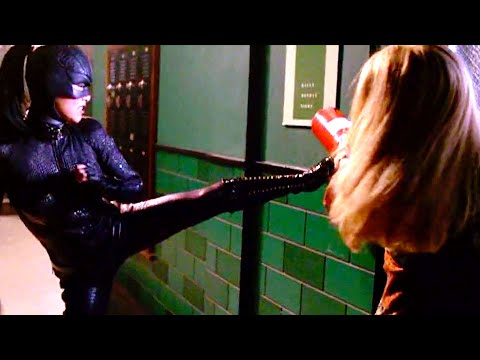 Dinah Lance, Helena Kyle & Barbara Gordan vs. Lady Shiva [Birds of Prey - S1E08 - "Lady Shiva"]
