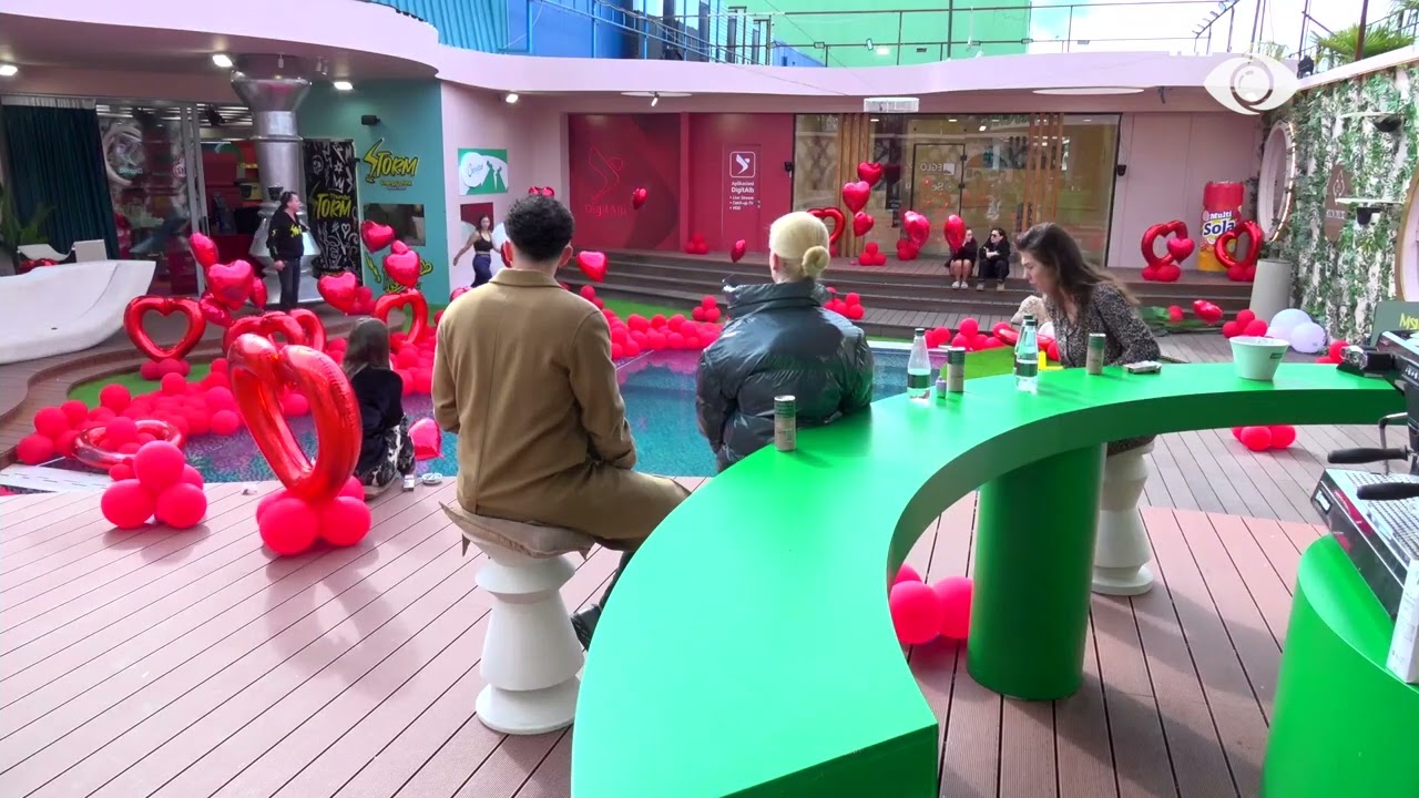 “Rozana, Livia...”/ Banorët diskutojnë se kush e ka bërë rrëmujën në shtëpi