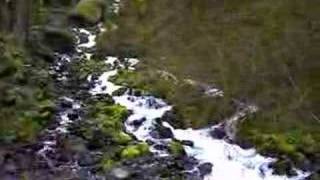 preview picture of video 'Wahkeena Falls'