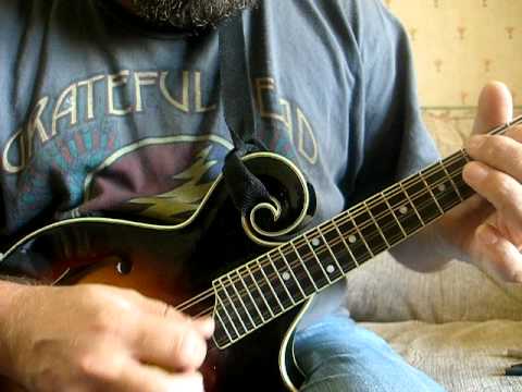 mandolin demonstration - simple crosspicking