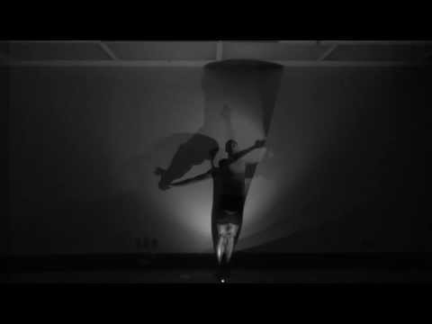 "Chiaroscuro" | An experiment in material and immaterial bodies