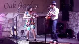 &quot;La Punalada Trapera&quot; ~ Carrie Rodriguez, Luke Jacobs