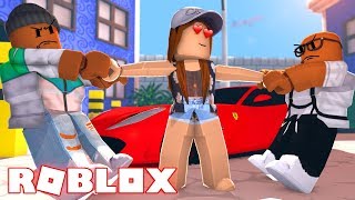 FIGHTING OVER A GOLD DIGGER IN ROBLOX (ROBLOX CHRISTMAS PARTY)