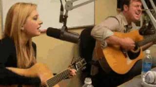 Jesse Lee performing &quot;It&#39;s a Girl Thing&quot;