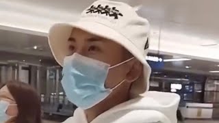Download lagu Zhang Zhehan 张哲瀚 Teased fans: How could you chasing artist with such weak physical strength 这种体力还追星？ mp3