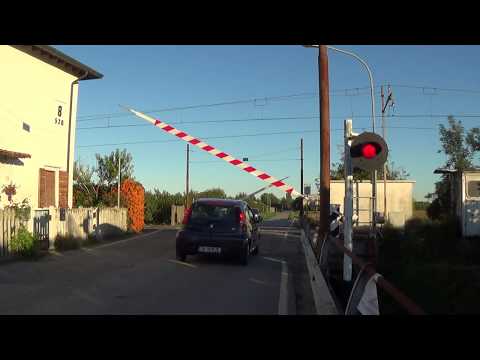 Passaggio a livello di via Celletta in HD - Solarolo (RA) / Level Crossing / Spoorwegovergang