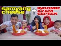 Drama Samyang Cheese + Indomie Geprek Mukbang Challenge