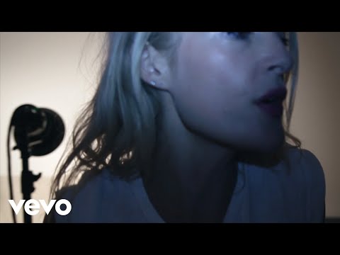 Emily Haines & The Soft Skeleton - Statuette