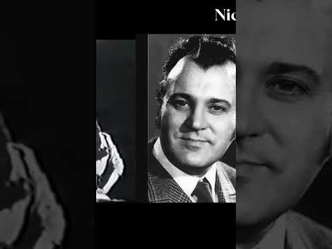 The Tenors! La donna e mobile sing off (the ending cadenza)