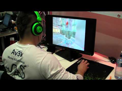 srs|Av3k playing Quake Live