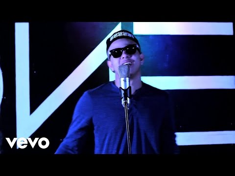 Steves J. Bryan - I Don't Care ft. Sandro Martelly