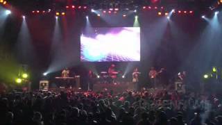 (2) Talib Kweli &amp; Band &quot;Going Hard&quot; live in Santiago, Chile