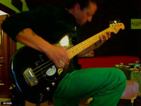 Biof Plays with his shitty bass