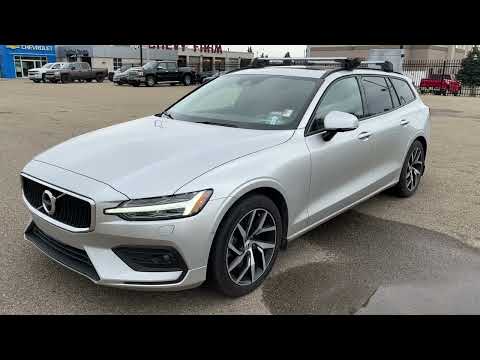 2019 Volvo V60 Momentum Review
