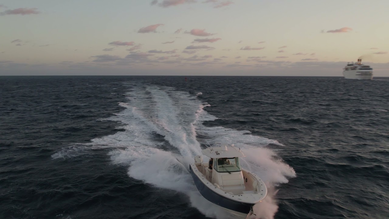 Grady-White Canyon 336 running offshore in Palm Beach with The Grady Guy
