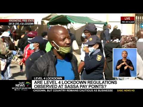 Level 4 lockdown | Thousands turn out at SASSA pay points in Kroonstad