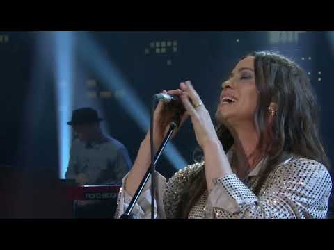 Smiling - Alanis Morissette
