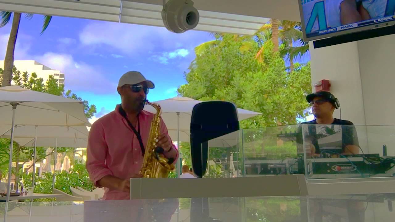 Promotional video thumbnail 5 for Fernando Diez Saxophone and Flute