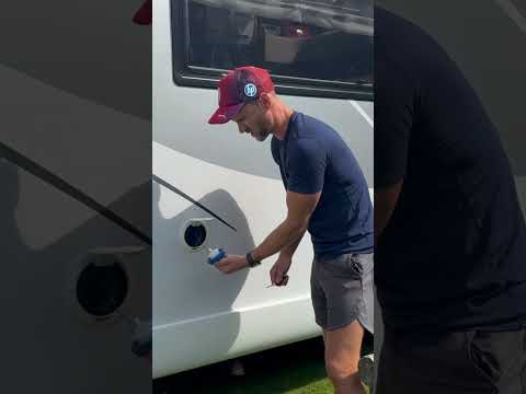 Filling Up Clean Water