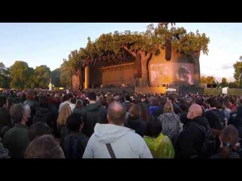 Massive Attack and Azekel - Ritual Spirit