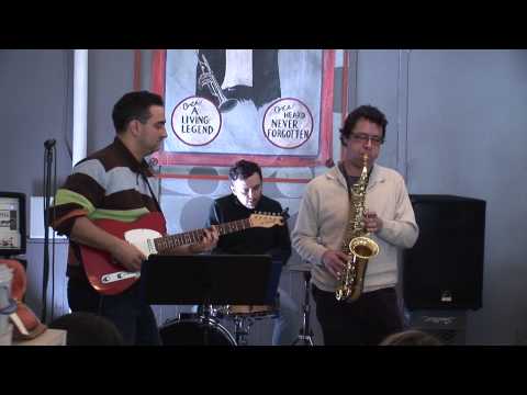 The Chicken (Pee Wee Ellis) - Jazz Jam (Cover) - Pat Cunningham Quartet