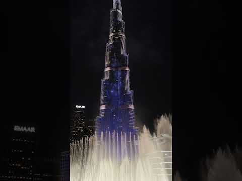 Dubai fountain show with view of  Burj Khalifa