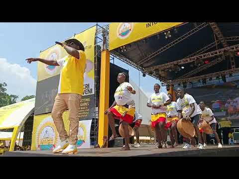 Yoo Leng by Romeo Sung as National Anthem at Kololo, Kampala Today In front of President Museveni