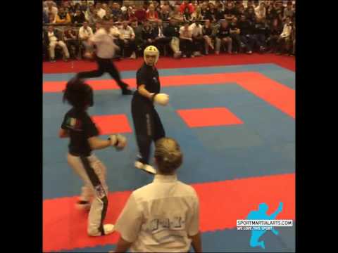 Bev Sturzaker vs Evelyn Neyens Grand Champion Final