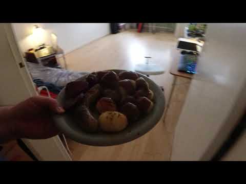 MongoTV_6502 - Min Aftensmad - DANISH MUKBANG - Del 1 - MEDISTERPØLSE Med KARTOFLER og BRUN SOVS