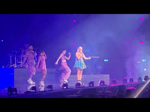 Anne-Marie, Cardiff 2022 (Feat. Billen Ted & Gracey)