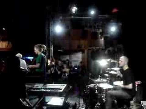 Kleerup feat Robyn - With every heartbeat